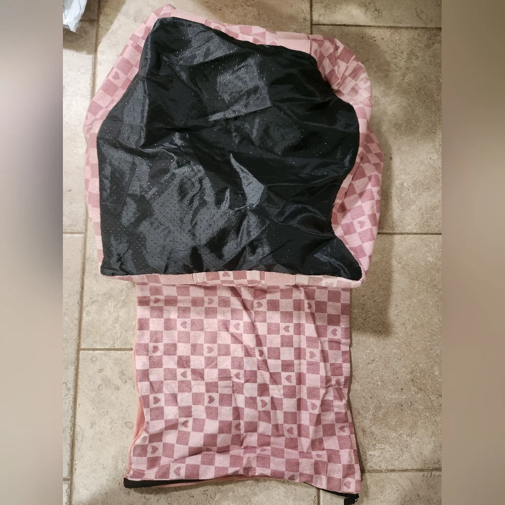 Funny Fuzzy Pet Carrier/Car Seat Cover, NWOT (please see description)*